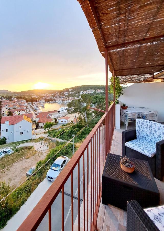 Apartment Sea View เยลซา ภายนอก รูปภาพ