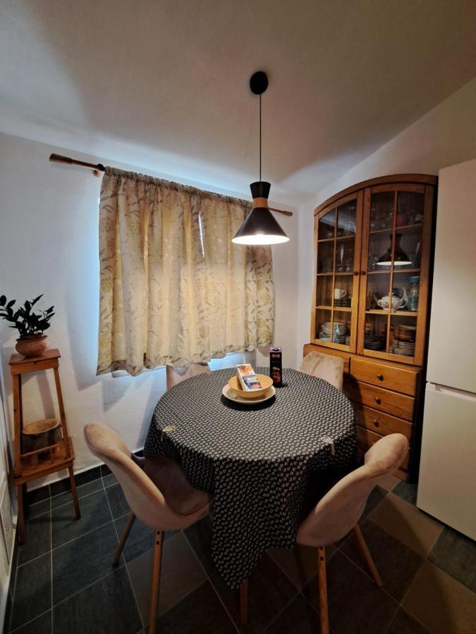 Apartment Sea View เยลซา ภายนอก รูปภาพ